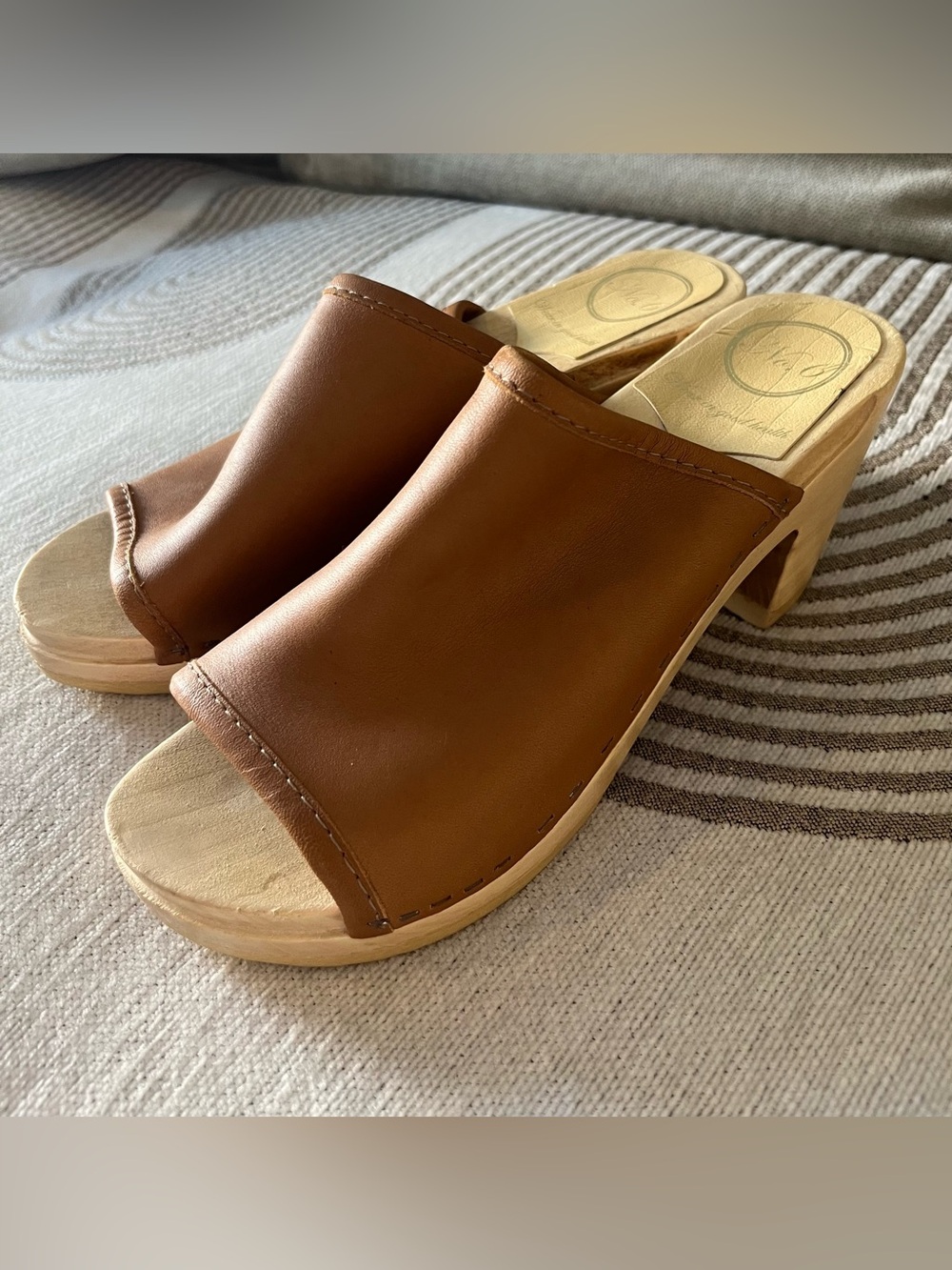 NO. 6 Daria Clog, mid heel, Size 7